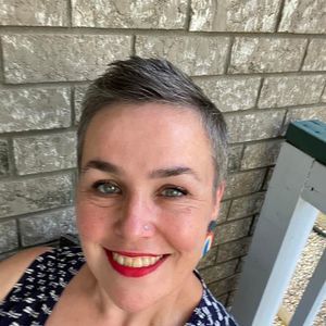 Meet your Posher, Naomi